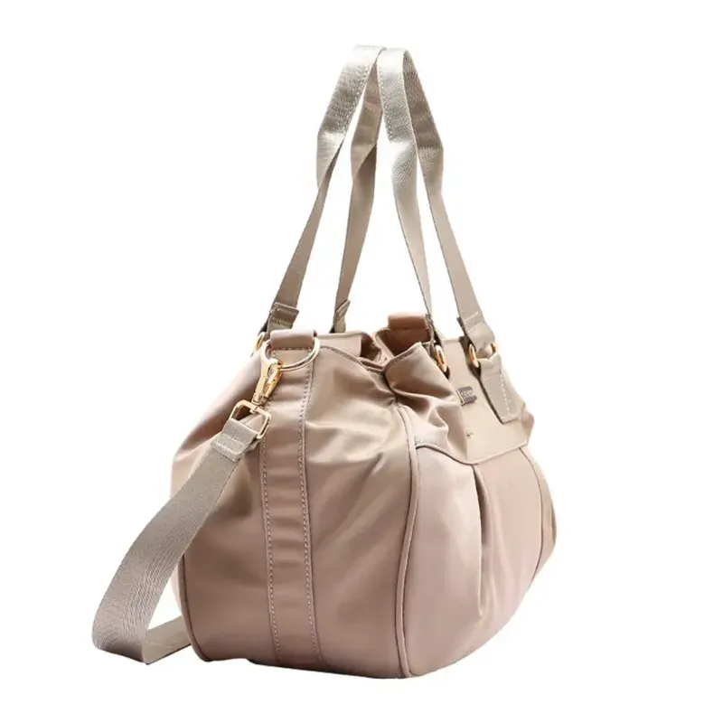 mochila_feminina_chenson_original_twill_nylon_mao_3784941_7075_variacao_21581_2_38e0f9e3ea6c4b04f327a1bbe1c7fa6a.webp