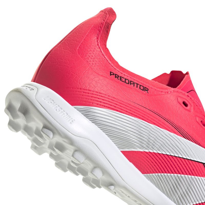 ID3769_8_FOOTWEAR_Photography_Detail-View-2_white.jpg