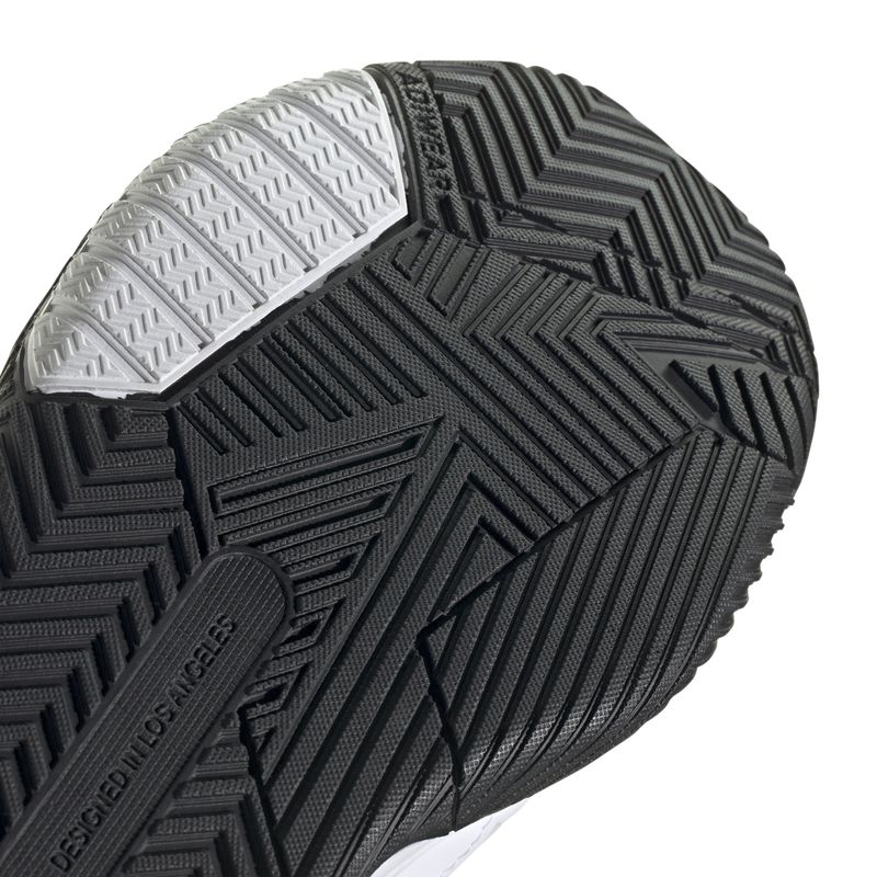 IF4565_9_FOOTWEAR_Photography_Detail View 2_white.jpg