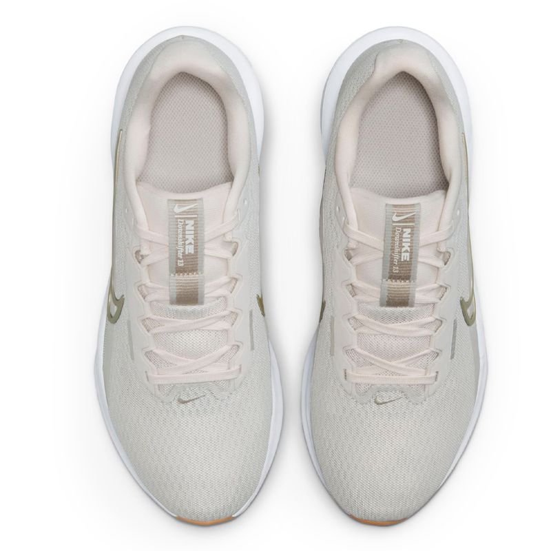 Nike-Tenis-DOWNSHIFTER-13-FD6476-010-Off-WhiteOliva-Sint3.jpg