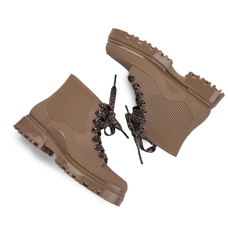 Grendene-Bota-23223-BM531-Marrom-Plastico.jpg