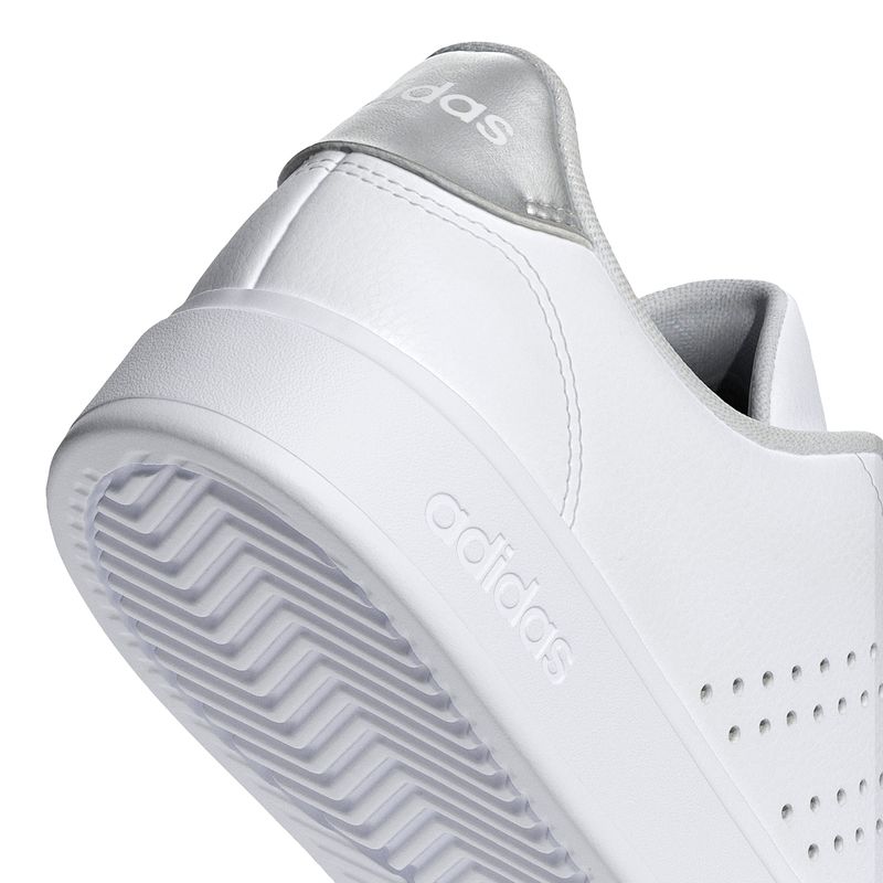 IG9175_9_FOOTWEAR_Photography_Detail-View-2_white.jpg