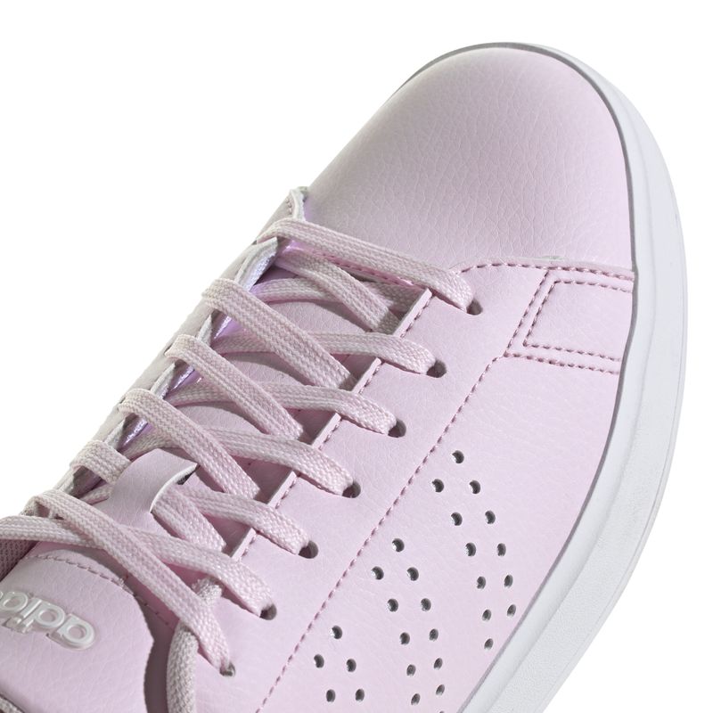IG9177_8_FOOTWEAR_Photography_Detail-View-1_white.jpg