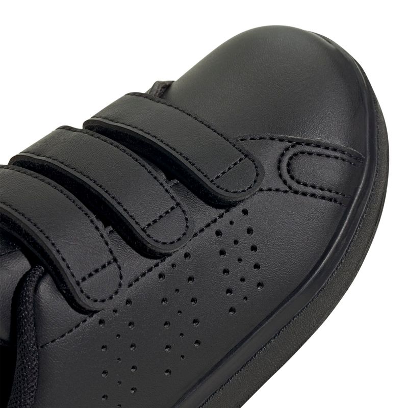 IE9018_8_FOOTWEAR_Photography_Detail-View-1_white.jpg