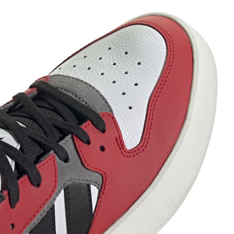 ID1249_9_FOOTWEAR_Photography_Detail View 2_white.jpg