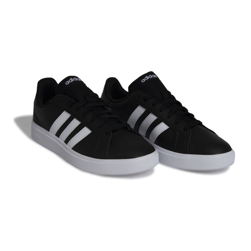 IQ5680_6_FOOTWEAR_Photography_Front-Lateral-Top-View_white.jpg