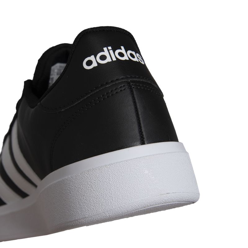 IQ5680_10_FOOTWEAR_Photography_Detail-View-3_white.jpg