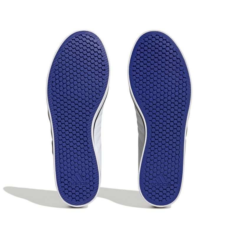 HP6010_4_FOOTWEAR_Photography_Bottom-View_white.jpg
