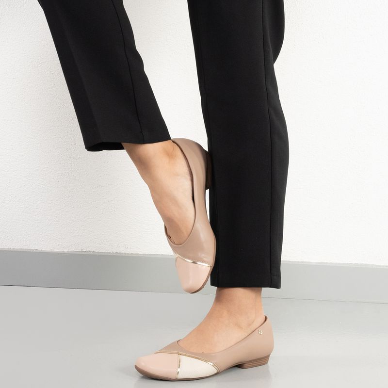Piccadilly-Sapatilha-250250-1-FendiOuroOff-WhiteRose-Napa-Stretch-SoftNapa-Firenze--6-