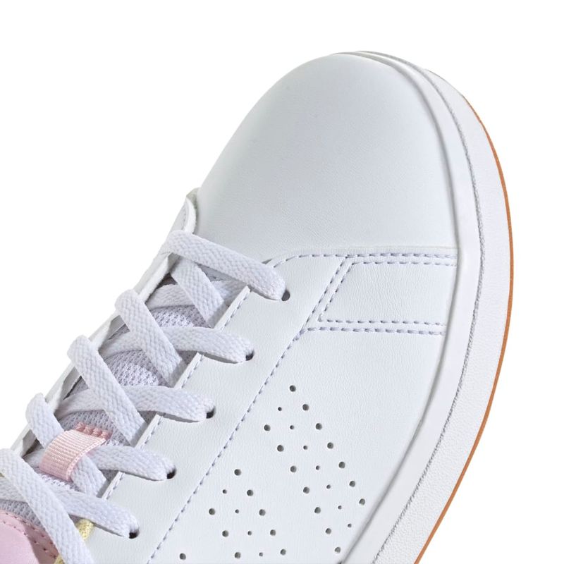 JI4191_9_FOOTWEAR_Photography_Detail-View-2_white