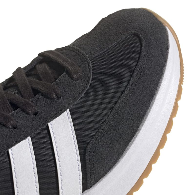 IH8585_9_FOOTWEAR_Photography_Detail View 2_white