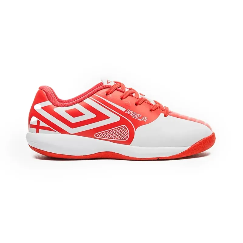 Umbro-Chuteira-PRO-5-JR-ENG-24-U07FB00294-244-BrancoVermelho-Sint--6-