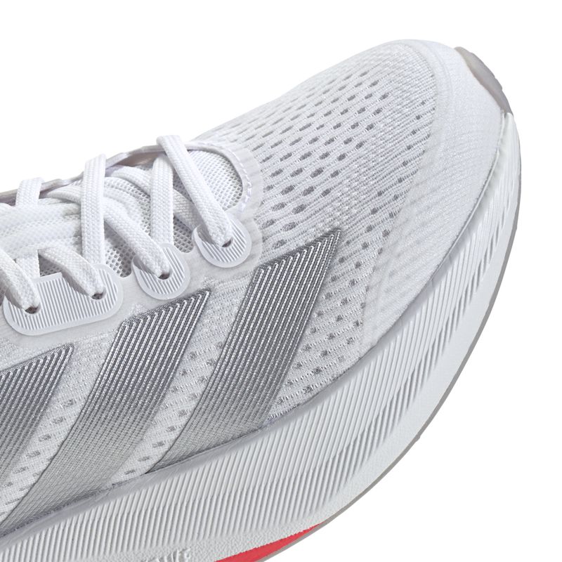 IF9392_9_FOOTWEAR_Photography_Detail View 2_white