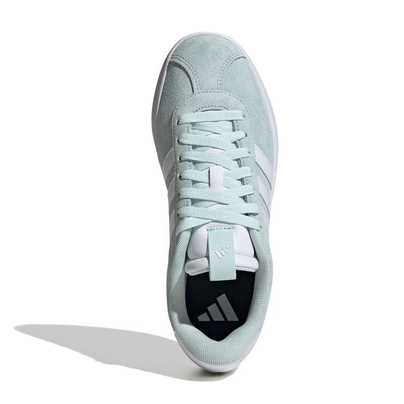 IF4470_3_FOOTWEAR_Photography_Top Portrait View_white