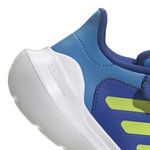 JH8604_9_FOOTWEAR_Photography_Detail View 2_white