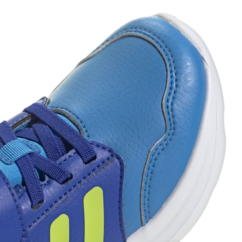 JH8604_8_FOOTWEAR_Photography_Detail View 1_white