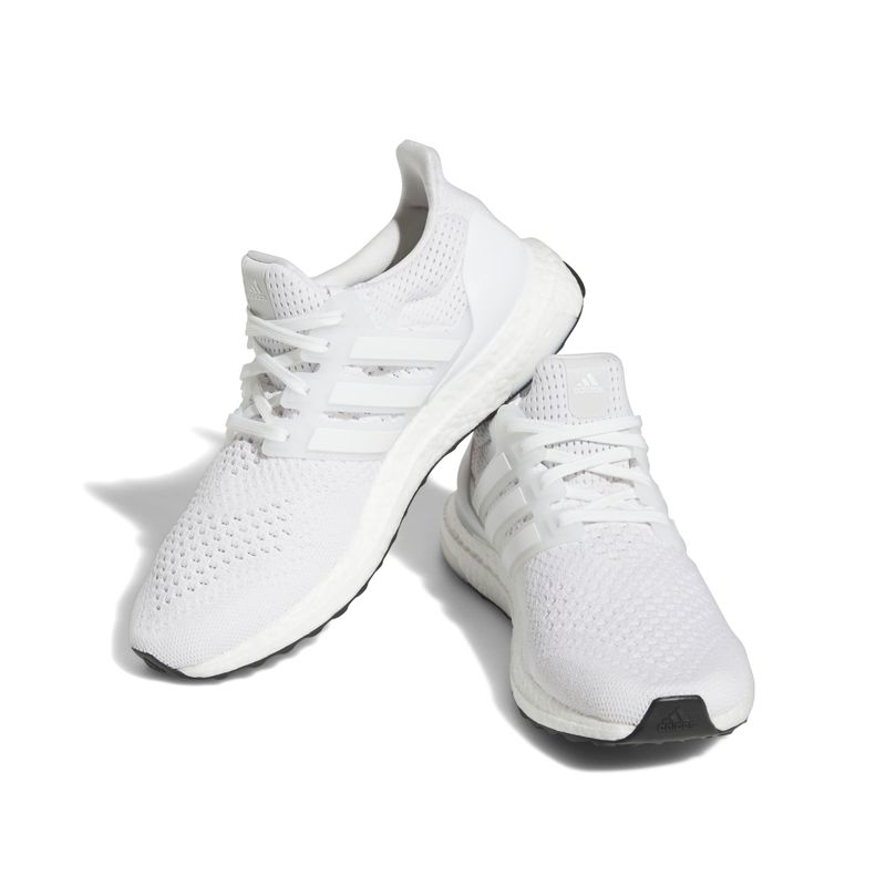 HQ4207_6_FOOTWEAR_Photography_Front Lateral Top View_white