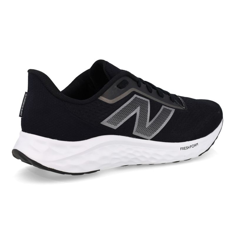 New Balance Tenis FRESH FOAM MARISZT4 Preto-Prata Sint_5__