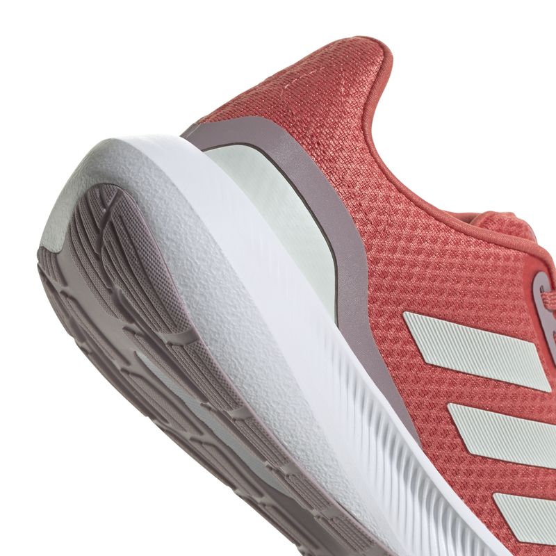 IE0749_9_FOOTWEAR_Photography_Detail-View-2_white
