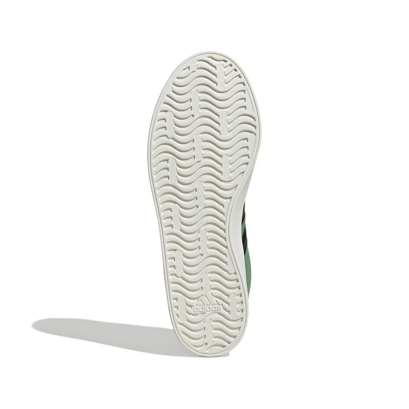 IF4459_4_FOOTWEAR_Photography_Bottom-View_white