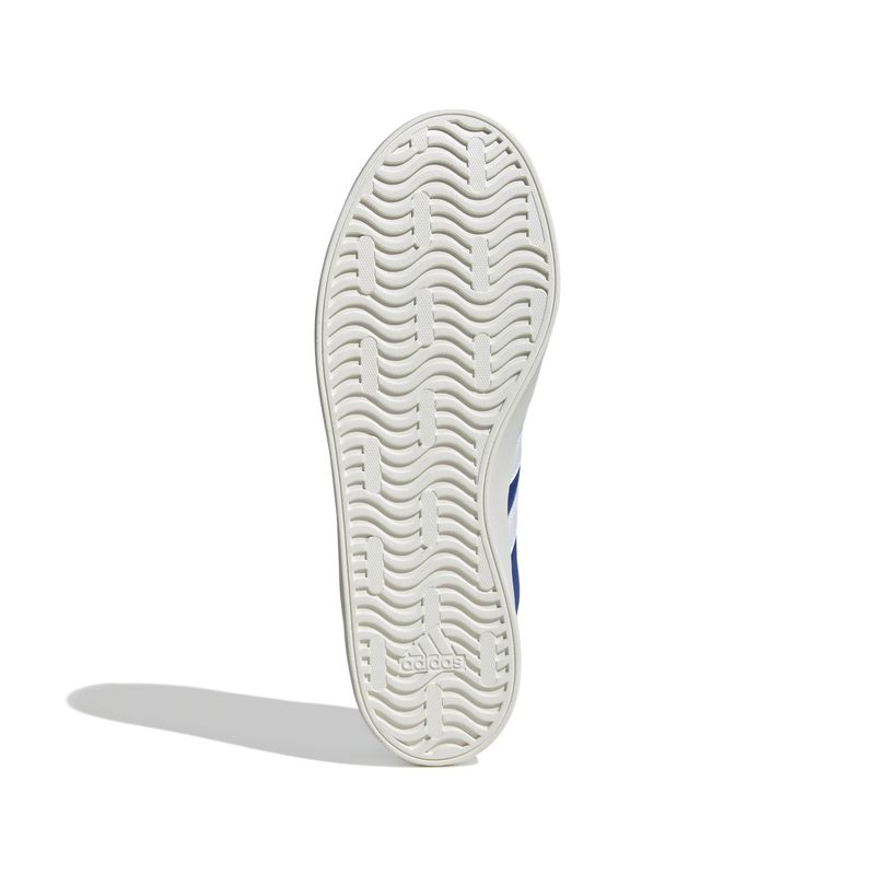 IF4458_4_FOOTWEAR_Photography_Bottom-View_white