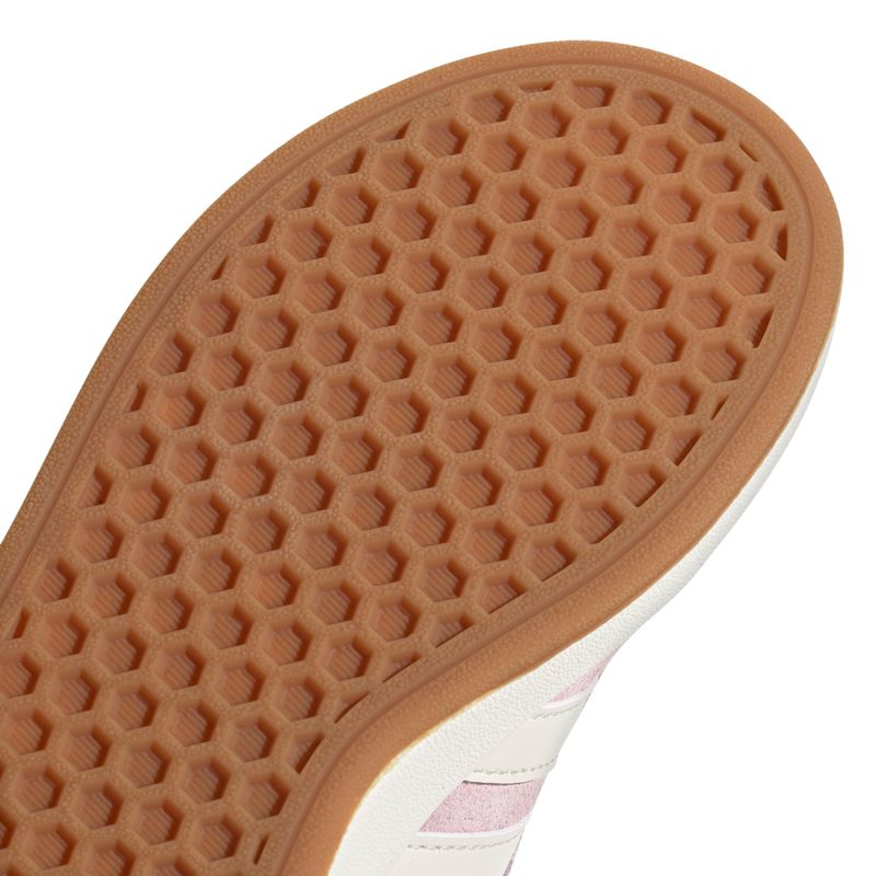 JH6181_9_FOOTWEAR_Photography_Detail View 2_white