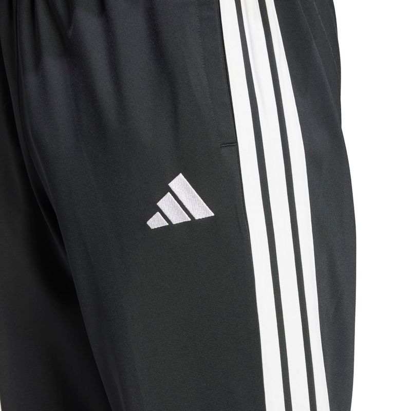 JI8858_8_APPAREL_On Model_Detail View 2_white