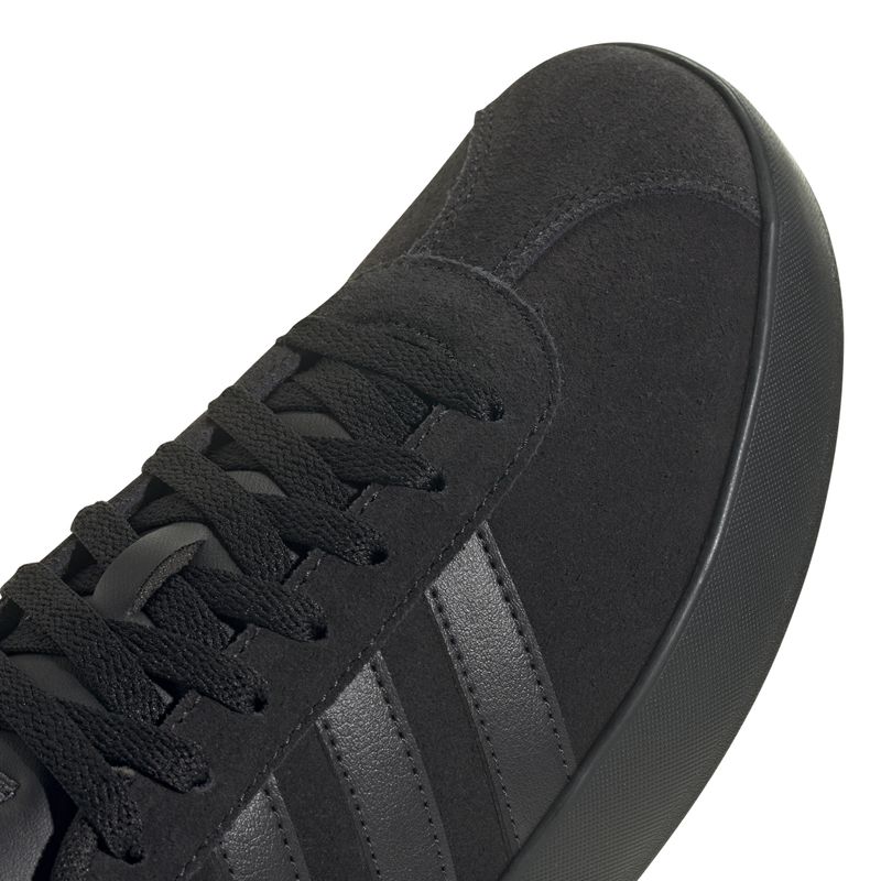 JP5284_8_FOOTWEAR_Photography_Detail-View-1_white
