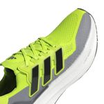 ID8819_8_FOOTWEAR_Photography_Detail View 1_white