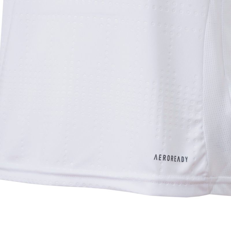 IV6021_5_APPAREL_Photography_Detail View 3_white